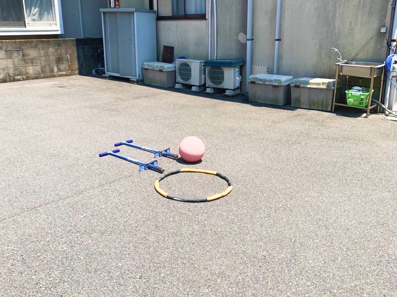 屋外遊びの様子